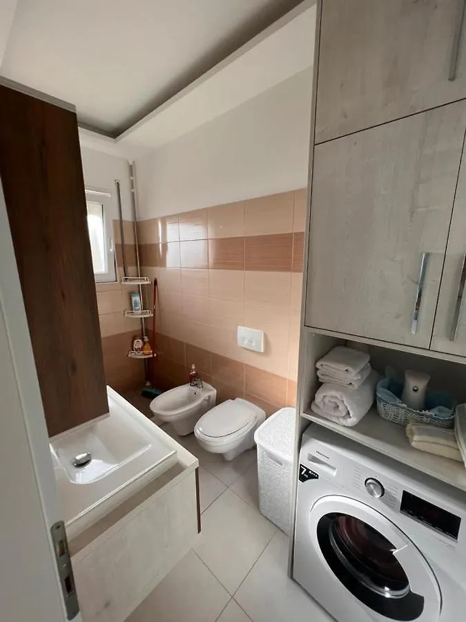 Soleil Apartment With Sunbed & Umbrella Vlore