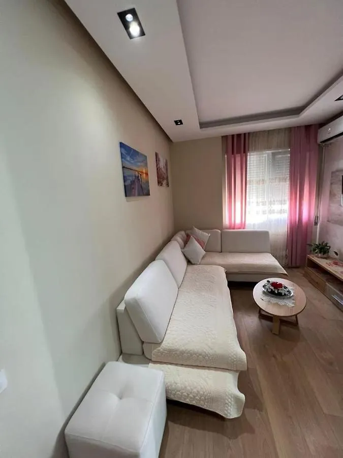Soleil Apartment With Sunbed & Umbrella Vlore Albania