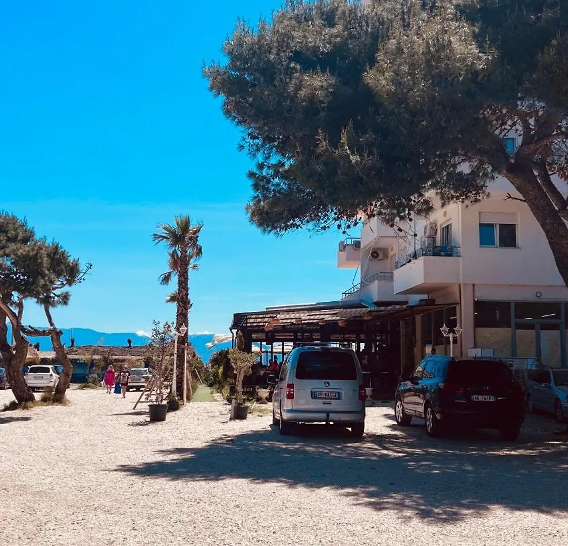 Soleil Apartment With Sunbed & Umbrella Vlore Albania