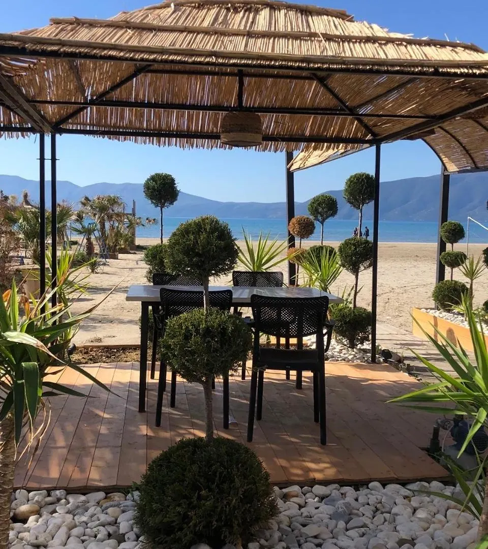 Soleil Apartment With Sunbed & Umbrella Vlora